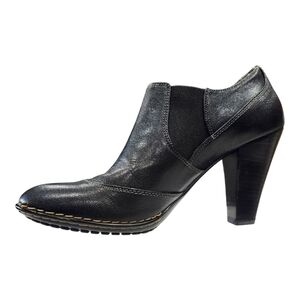 Söfft Black Leather Women's Ankle Booties Size 9